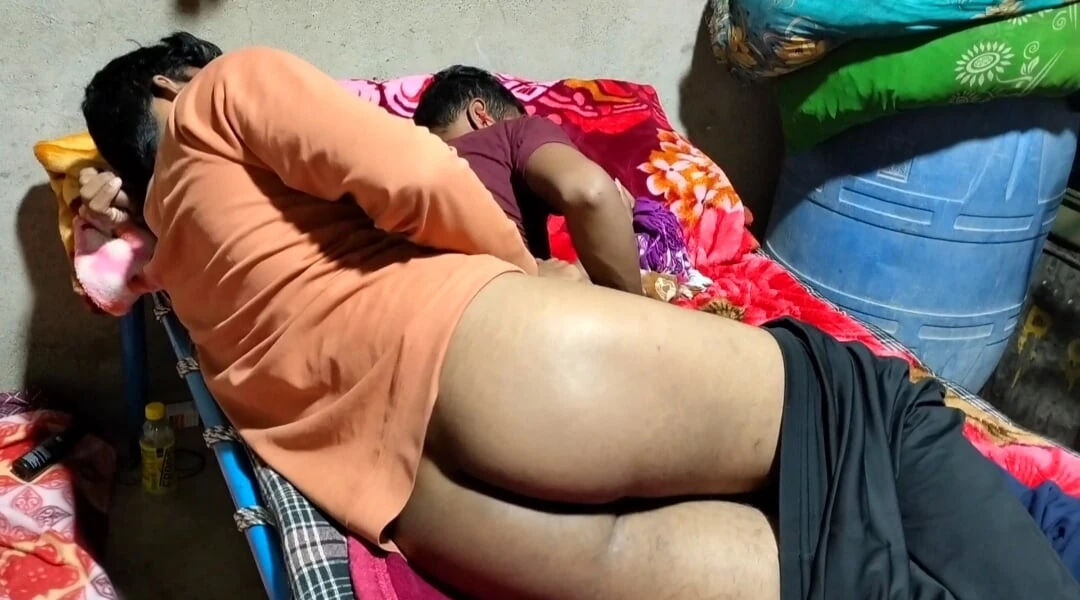 College Coming Age Time Sex –  My friend was taking my penis in her mouth, so my penis became so tight that I fucked her ass.