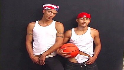 Van & Ra – Muscled Buddies