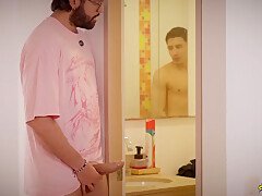 Neighbor Kinkcravings Has No Water I Spy Him Showering At My Place, Get Caught & Fuck Him Bareback Until Creampie